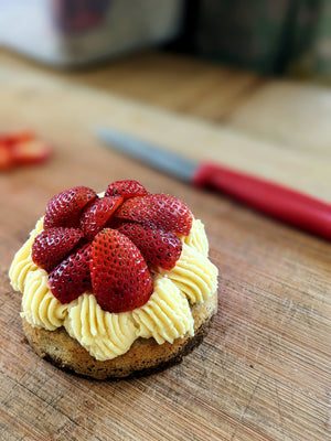 Strawberry mini tart